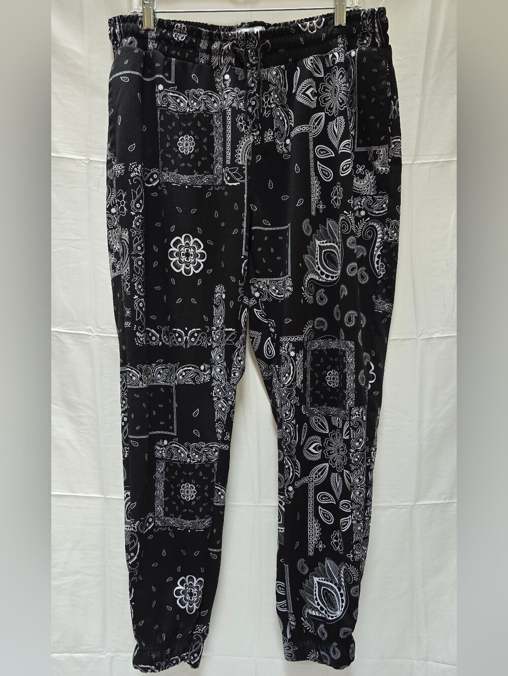 Fresh Produce XXL Black White Bandana Paisley Jogger Pants